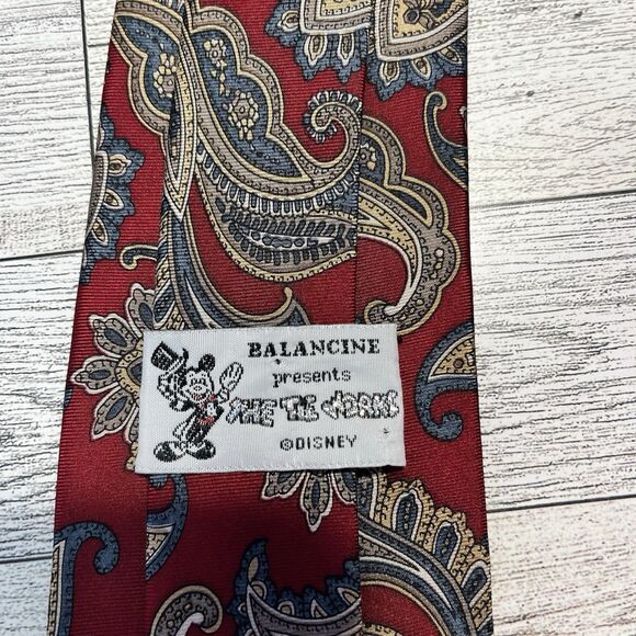 Disney Balancine Presents The Tie Works Red Paisley Mickey 100% Silk Neck Tie - Picture 3 of 5